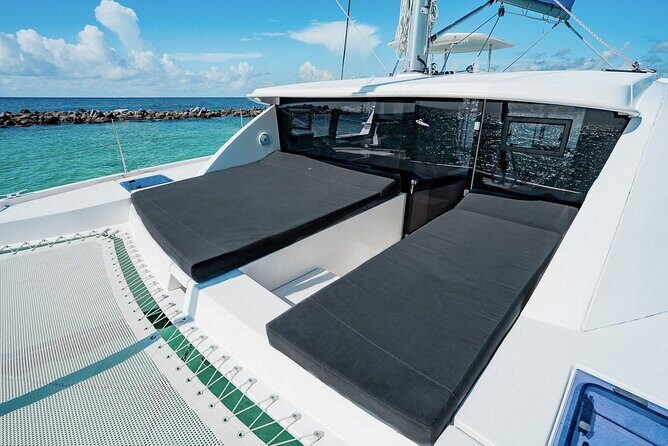 8-Hour Private 40' Cat 2 Stop to Cozumel, Food, Drinks & Snorkel - Who Should Consider This Tour?