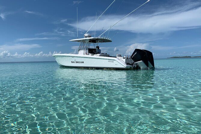 8 hours 34ft Day Dream Private Charter in Nassau - Key Points
