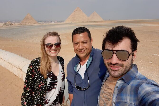 8 Hours Guided tour to Giza Pyramids , Sphinx, Saqqara & Dahshur - FAQ