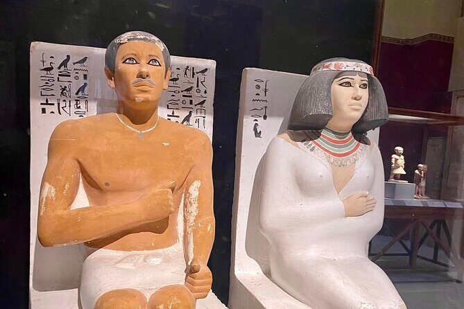 8-Hours private tour of Giza pyramids, Egyptian museum&Bazaar - Traditional Egyptian Lunch
