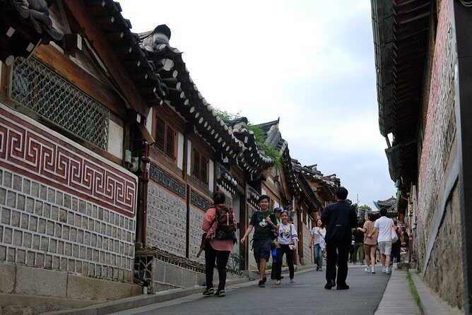 8 Hours Private tour with top attractions in Seoul - The Sum Up