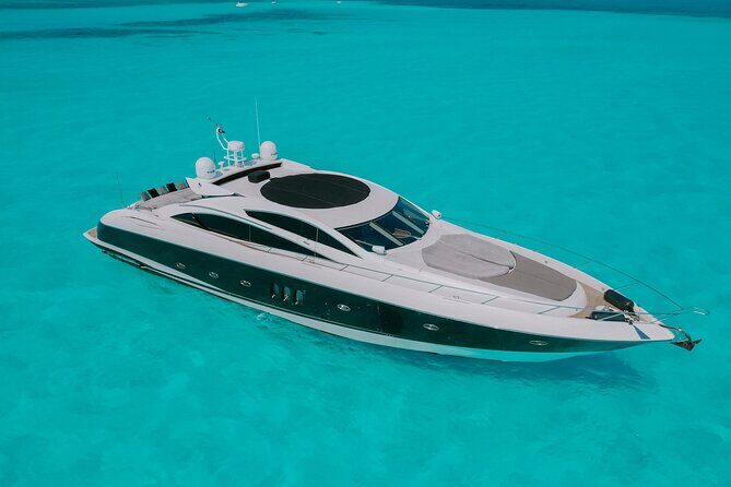 82 Feet Mega Yacht Rental up to 15pax in Cancun - Key Points