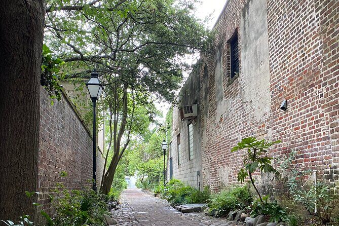 8pm Holy City Hauntings Tour - Key Points