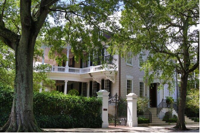 90 Minute Sightseeing Bus Tour of Historic Charleston - A Practical Look at the 90-Minute Sightseeing Bus Tour of Historic Charleston