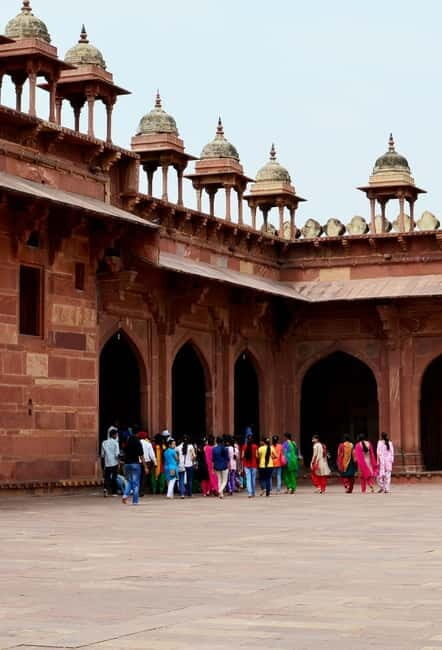 A Day Tour Fatehpur Sikri & Chand Baori from Agra with Guide - Who Should Consider This Tour?
