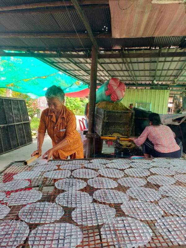 A Day TukTuk Handicrafts Bambootrain Killing&BatCaves,Sunset - Crafting and Local Productions
