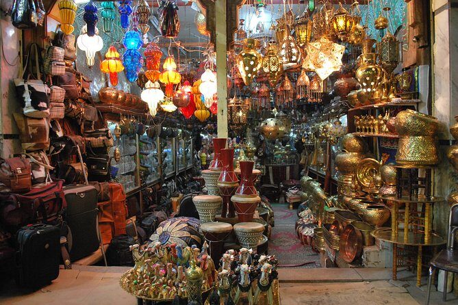 a full Day to Giza Pyramids, Egyptain Museum & Khan Khalili Bazar - FAQ