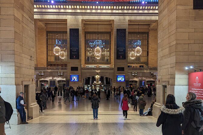A Half Day Walk Between the Skyscraper Clusters of Manhattan - Discovering Manhattan’s Neighborhoods: A Detailed Look