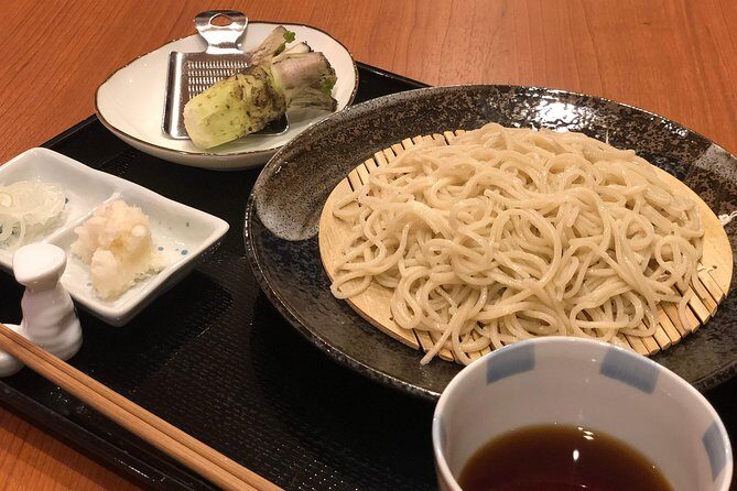A Japanese food experience plan in Sapporo where you can enjoy tempura and 3 types of Hokkaido-only sake along with a soba making experience! - A Deep Dive into the Soba, Tempura, and Sake Experience