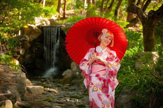 A Privately Guided Photoshoot in Beautiful Kyoto by a Pro - Key Points