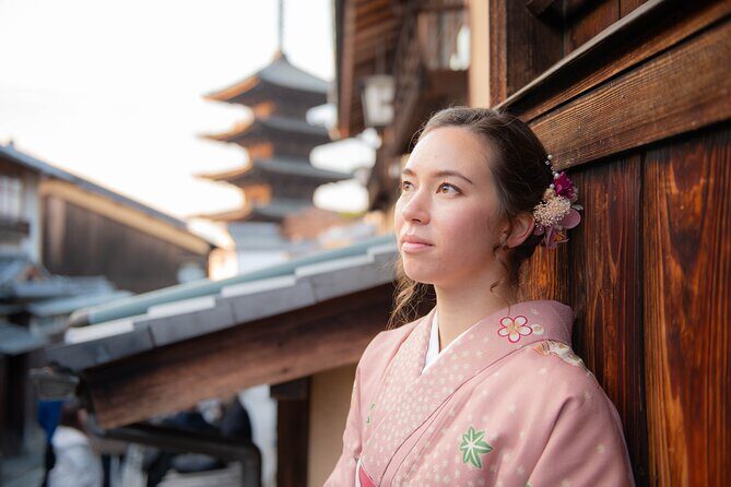 A Privately Guided Photoshoot in Beautiful Kyoto by a Pro - Exploring Kyoto Through a Private Lens