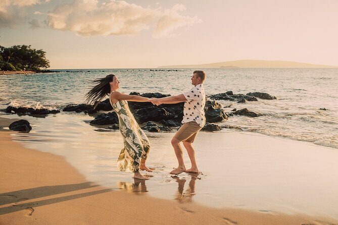 A Romantic Photoshoot for 2 in Maui - What the Experience Actually Looks Like
