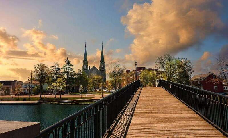 A Romantic Walking Tour Through Ottawa - Exploring Ottawa’s Romantic Corners