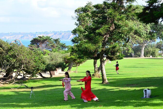 A Seaside Stroll: La Jolla's Hidden Treasures Self-Guided Tour - Exploring La Jolla’s Coast and Hidden Corners