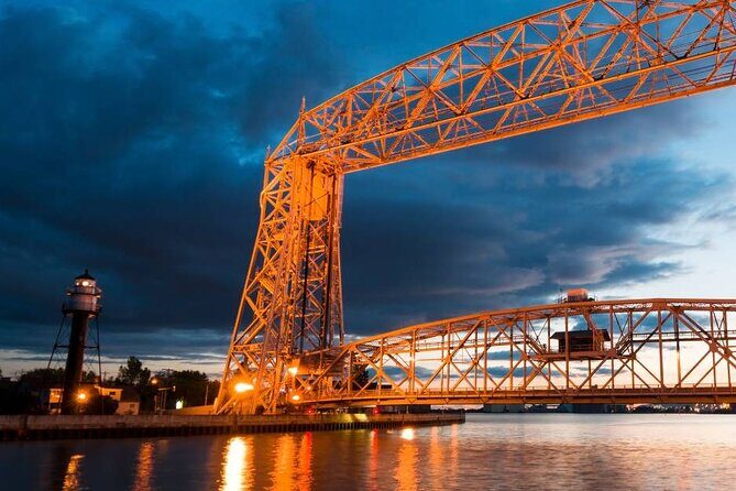 A Self-Guided Walking Tour through Duluths Canal Park - Key Points