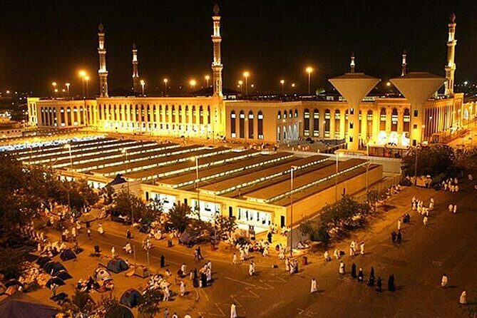 A Spiritual Journey Through the Holy Sites of Makkah - Exploring the Holy Sites of Makkah: A Closer Look