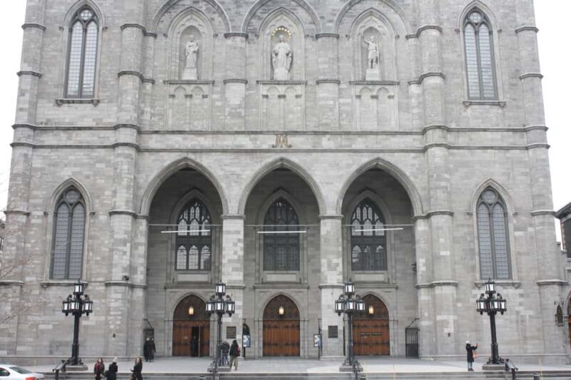 A Walking Tour of Old Montreal - The Guide: Knowledge and Style