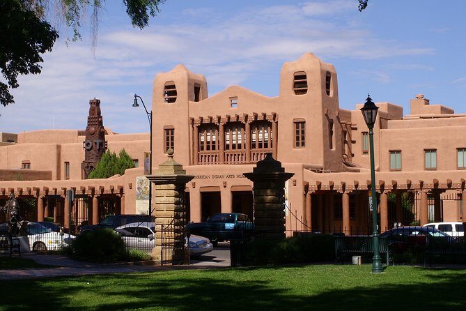 A Walking Tour of Santa Fe's Most Beautiful and Historic Sites - Explore Santa Fe’s Historic Heart