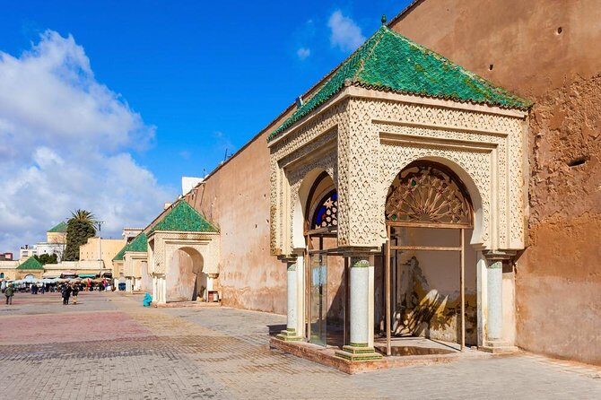 A Wonderful Private Day Trip to Volubilis, Moulay Driss Zarhoun, Meknès from Fez - Lunch Break: Authentic Moroccan Cuisine