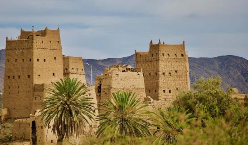 Abha: Guided Tour with Gardens, Art Street, & Shamsan Castle - A Tour That Combines Nature, History, and Culture