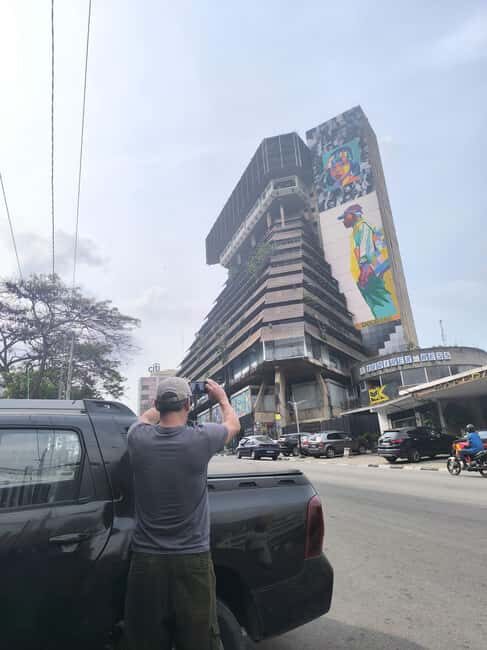 Abidjan: tour of different neighborhoods - A Detailed Look at the Abidjan Neighborhood Tour