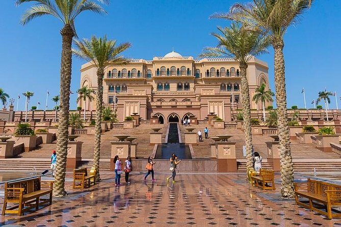 Abu Dhabi and Grand Mosque Tour - Authenticity and Guides