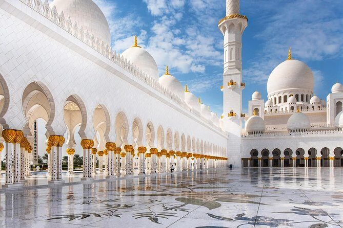 Abu Dhabi city tour & desert safari from Dubai - An In-Depth Look at the Tour Experience