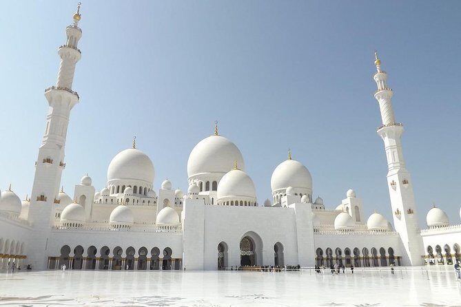 Abu Dhabi city tour Grand Mosque and Louvre museum - The Sum Up