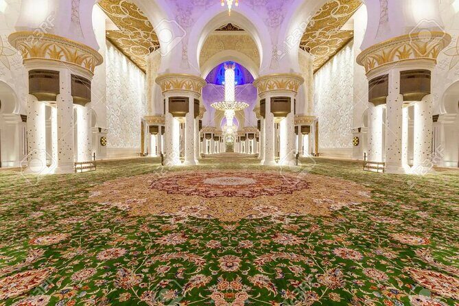 Abu Dhabi City Tour With Presidential Palace Entrance - Guided Tour - Who Should Consider This Tour?