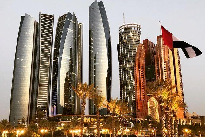Abu Dhabi City Tour with Sheikh Zayed Grand Mosque from Dubai - Saadiyat Island and Yas Island: Culture and Entertainment