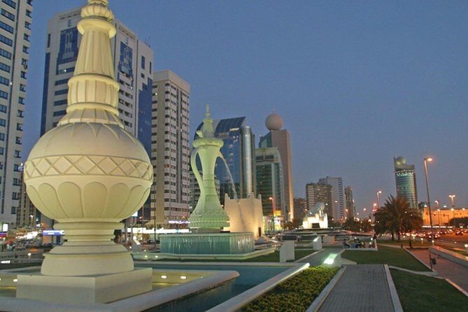 Abu Dhabi City Tour With Visit To Grand Mosque - The Group Experience: Pros and Cons
