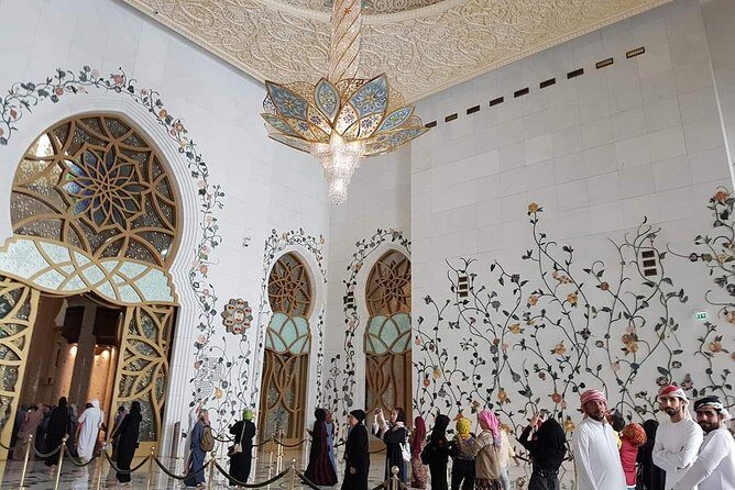 Abu Dhabi Full Day City with Grand Mosque Visit , Ferrari World Stop - FAQ