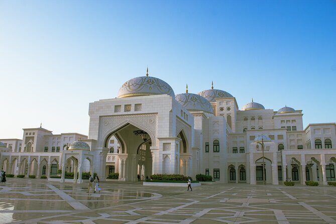 Abu Dhabi Grand Mosque, Qasr Al Watan and Louver Museum - Detailed Review of the Abu Dhabi Day Tour