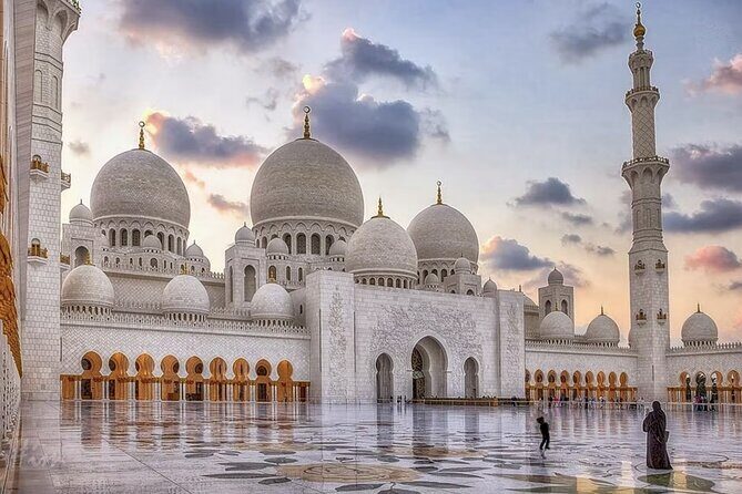 Abu Dhabi Tour from Dubai, Sheikh Zayed Mosqe & City Sightseeing - FAQ