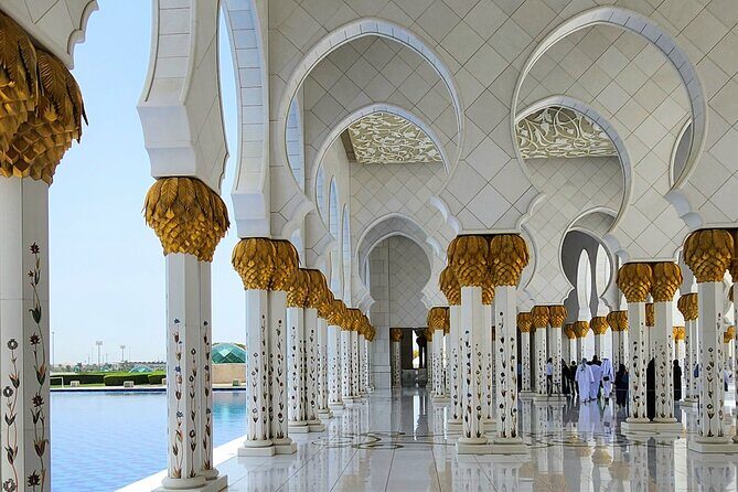 Abu Dhabi Tour from Dubai: Ticket Ferrari world and the Mosque - The Sum Up