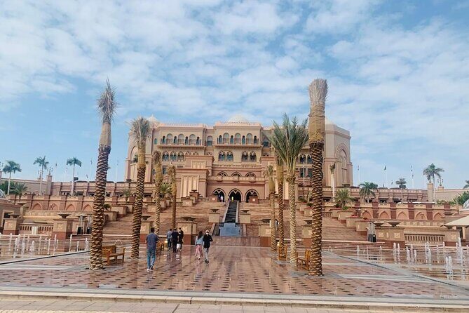 Abu Dhabi Tour Grand Mosque Emirates Palace Heritage Village - Returning to Dubai