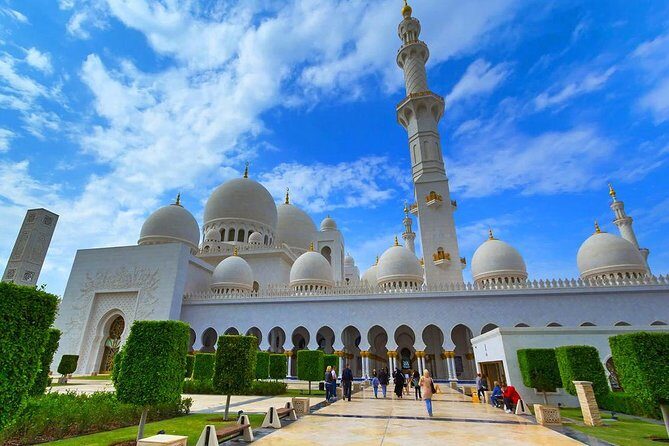 Abu Dhabi Tour With Ferrari World From Dubai - Who Will Appreciate This Tour?
