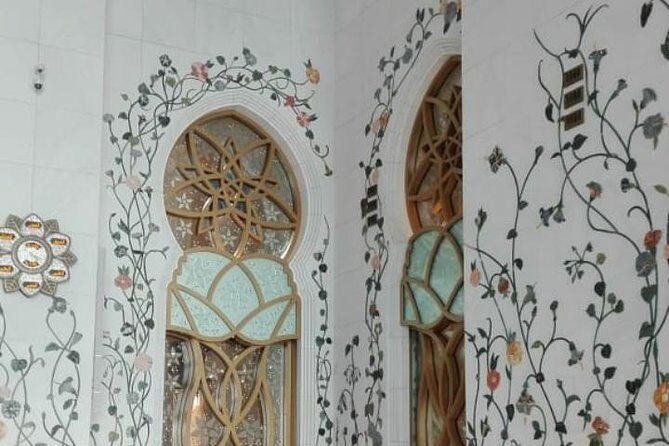 Abu Dhabi tour with Sheikh Zayed Grand Mosque ,and Qasr Al Watan - An In-Depth Look at the Itinerary