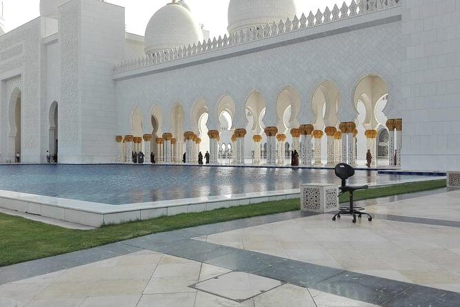 Abu Dhabi Tour with Sheikh Zayed Grand Mosque from Dubai - Assessing the Tour’s Value