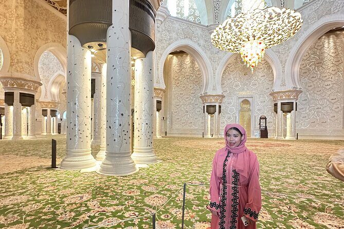 Abu Dhabi Tour with Sheikh Zayed Grand Mosque Visit - What to Expect from This Abu Dhabi Tour