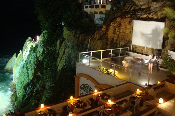 Acapulco Cliff Divers at Night - What You’ll Experience