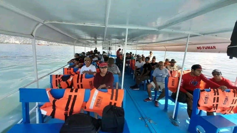 Acapulco: Crystal Bottom Boat Tour to La Roqueta Island - Practical Tips for Your Trip