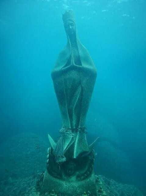 Acapulco: Crystal Bottom Boat Tour to La Roqueta Island - Who Should Consider This Tour?