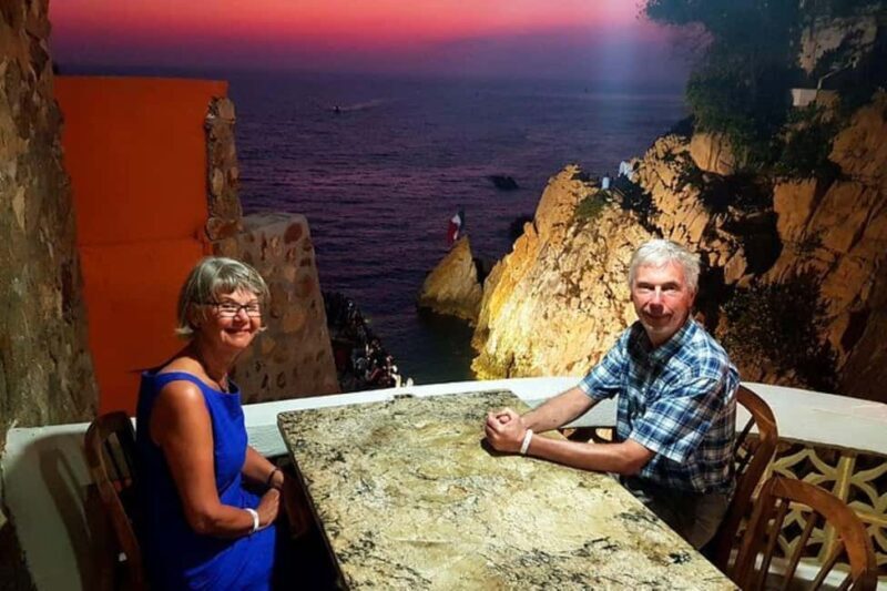 -Acapulco: High Cliff Divers Show + Sunset/Different Options - Key Points