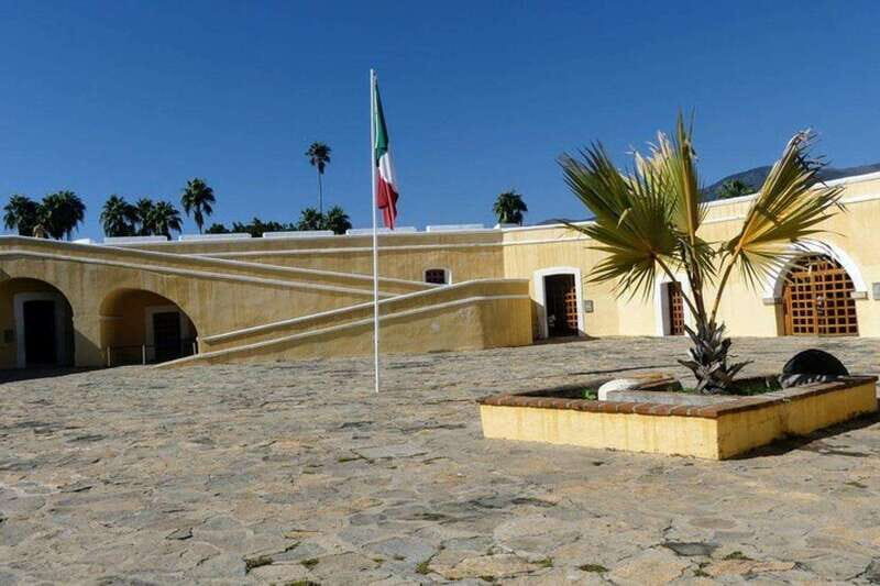 -Acapulco: Historical City Tour with Market Visit & Lunch - Who Is This Tour Best For?