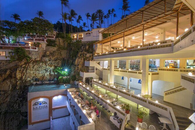 Acapulco Shore Excursion: Cliff Divers at Night - An in-depth look at the experience