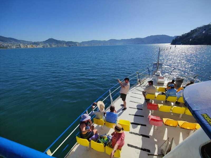 Acapulco: Sunset on Yacht Bonanza Tour - FAQs