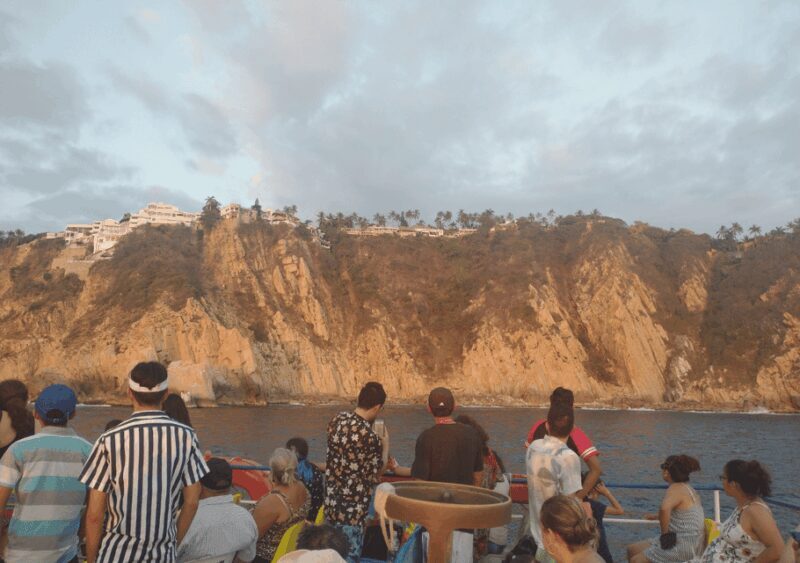 Acapulco: Sunset Party Boat Tour with Open Bar - FAQs