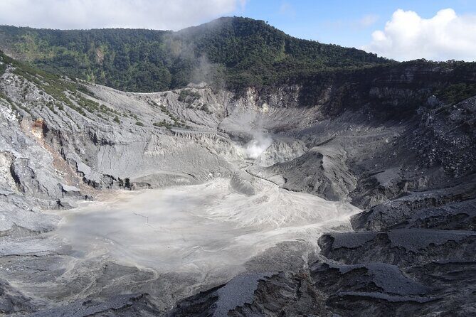 Active Volcano, Rice Field, Hot Spring, Fruit market, Tea Plantation with Lunch - Key Points