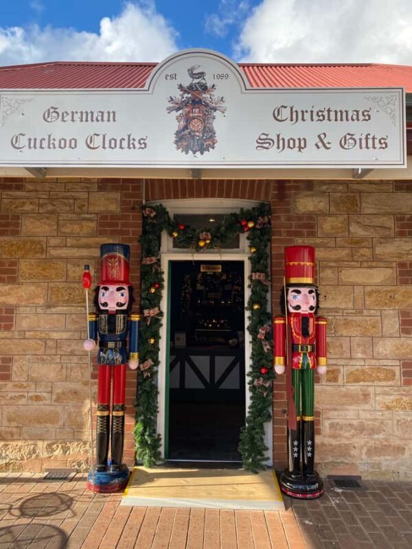 Adelaide: Adelaide Hills and Hahndorf Guided Tour with Lunch - Who Should Consider This Tour?
